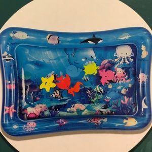 Inflatable water mat for tummy time